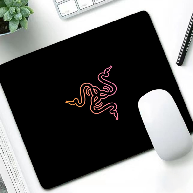 Good Laptop Accessories - แผ่นรองเมาส์เรเซอร์สุดหรู ลายอนิเมะ สำหรับเกมเมอร์ แผ่นรองโต๊ะสำหรับเล่นเกมพีซี ตู้เกมมิ่ง แล็ปท็อป